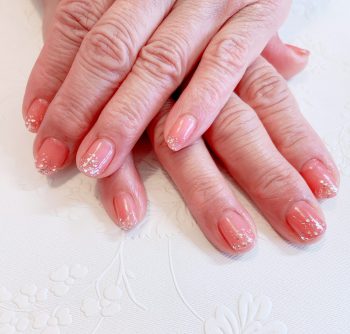 ピンクにシルバーグラデーション 板宿でネイルサロンをお探しならmay Nail